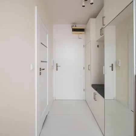 Metro Stoklosy Comfort By Bookinghost Apartment Warschau