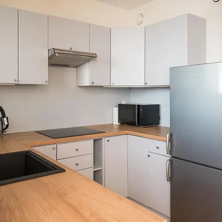 Metro Stoklosy Comfort By Bookinghost Warschau