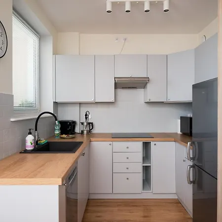 Metro Stoklosy Comfort By Bookinghost Apartment *